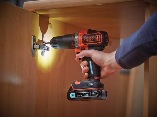 Black and Decker - 18V Lithiumion 2 Gear smart tech Hammer Drill with 400mA charger and Kitbox - BDCHD18KST