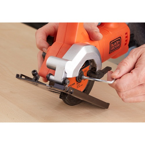 Black and Decker - 400W Corded Compact 85mm Circular Saw with 2 Blades and Kit Box - BES510K