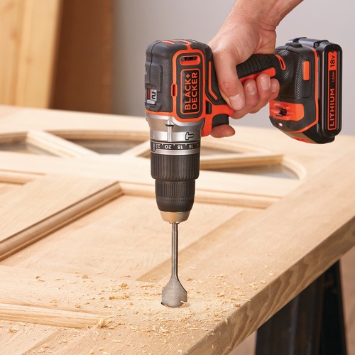 Black and Decker - 18V Lithiumion Brushless 2 Gear Hammer Drill  400mA charger - BL188