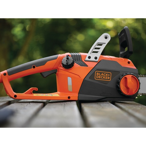 2200W Corded Chainsaw 45cm CS2245 BLACK+DECKER