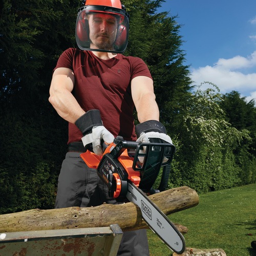 18V 2.0Ah Lithiumion Cordless Chainsaw 25cm GKC1825L20 BLACK+DECKER