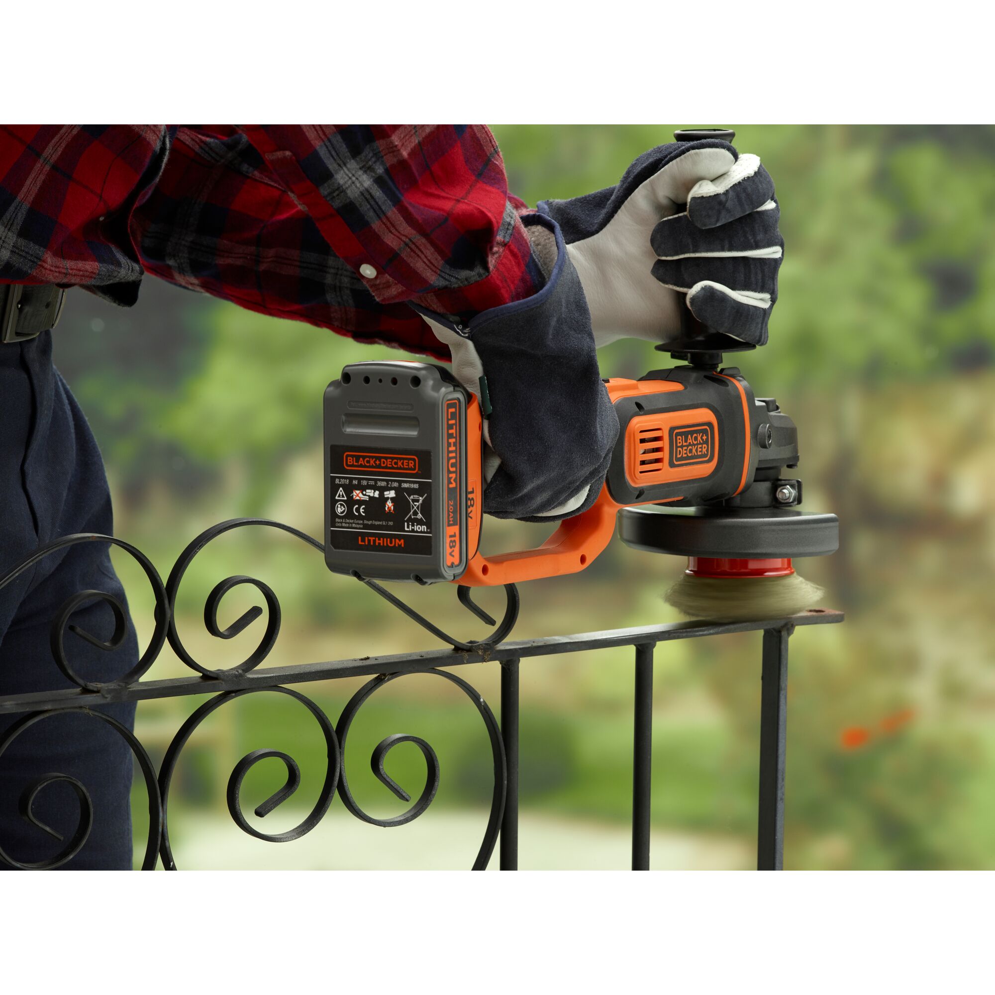 18V Electric Angle Grinder | BLACK+DECKER