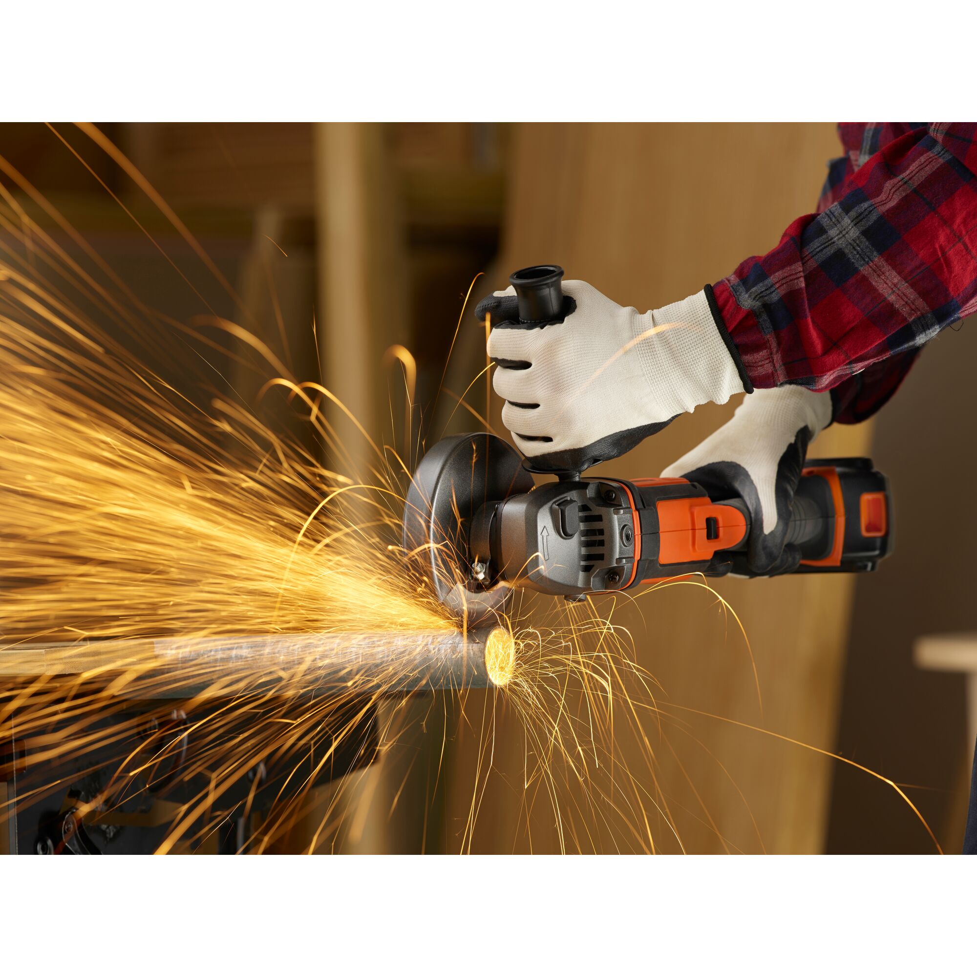 18V Electric Angle Grinder | BLACK+DECKER