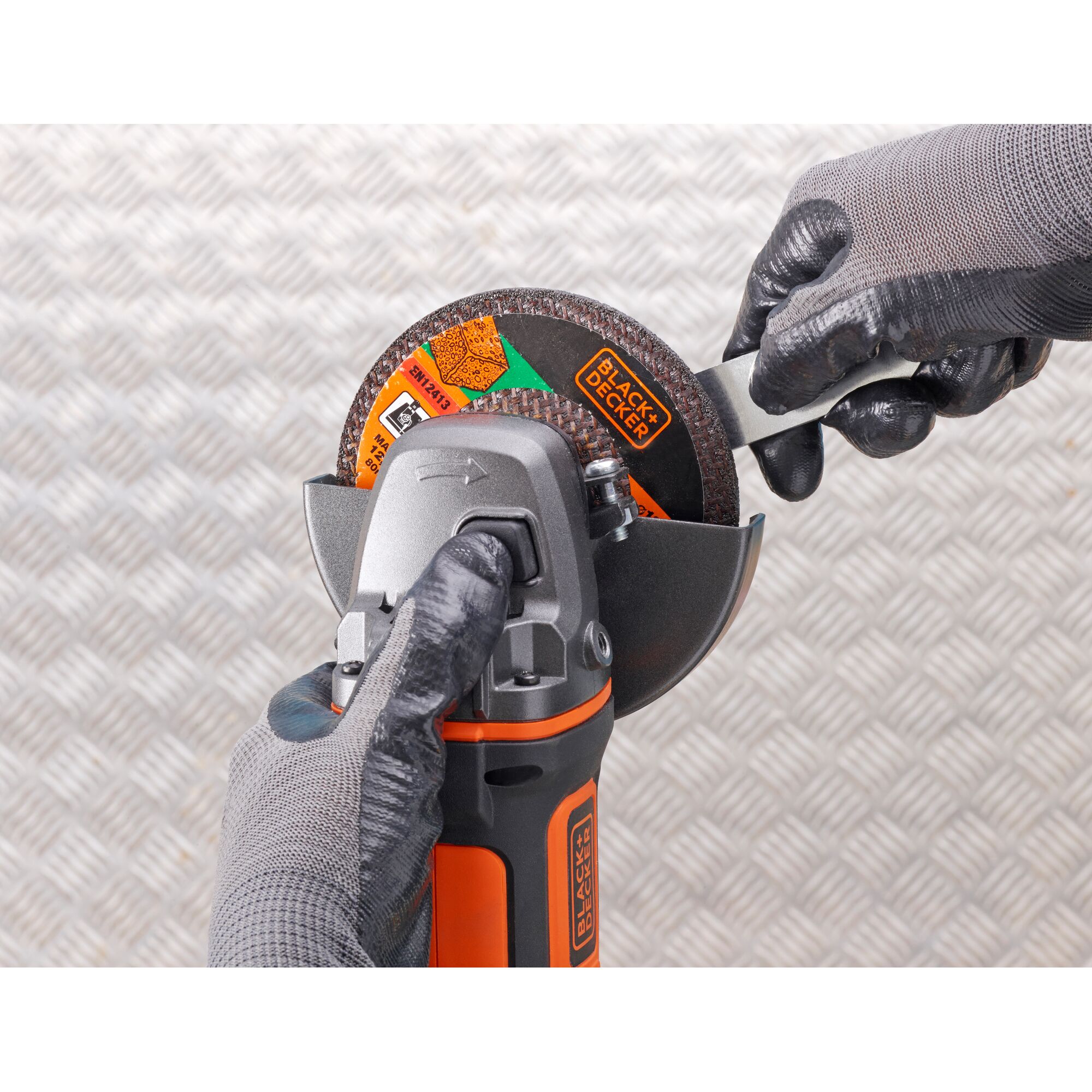 18V Electric Angle Grinder | BLACK+DECKER