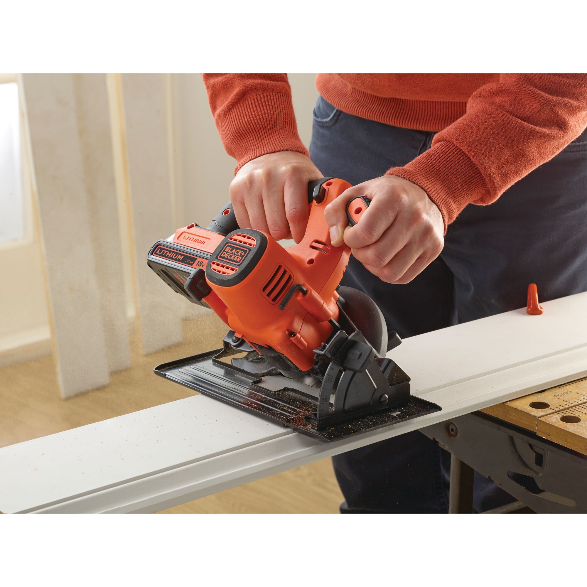 Black and decker clearance hand saw cordless
