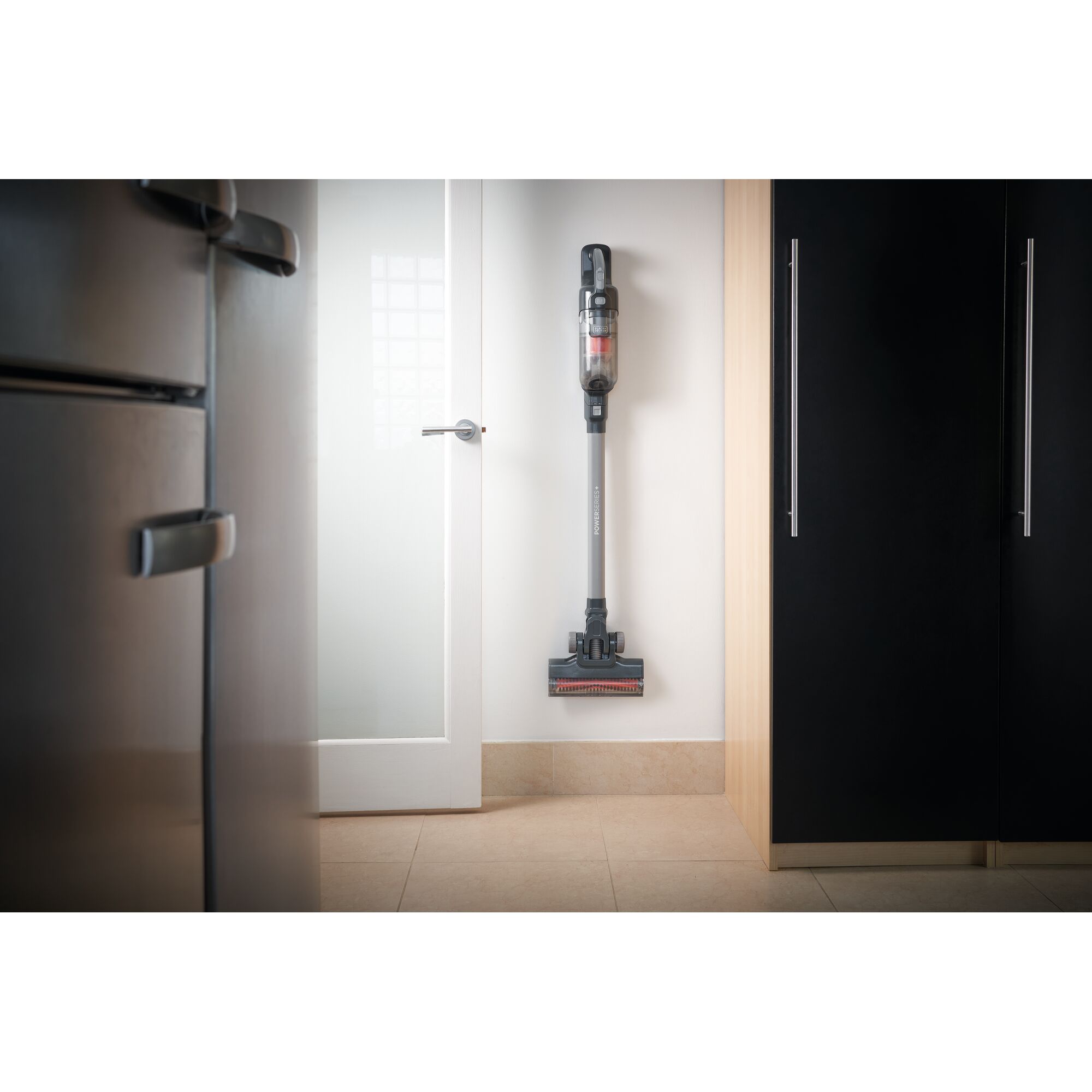 18V 2-in-1 Stick Vacuum with Integral 2Ah Battery | BLACK+DECKER